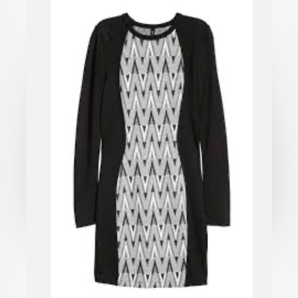 Long sleeve dress - Picture 1 of 1